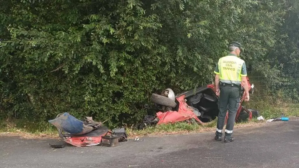 A Garda Civil no lugar do sinistro. (Foto: Garda Civil)