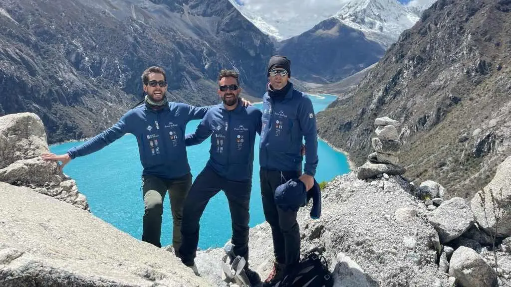 Manuel Vi&eacute;itez, Jos&eacute; Manuel Prieto e Tom&aacute;s Porto no Per&uacute;. (Foto: 3 Cumios)