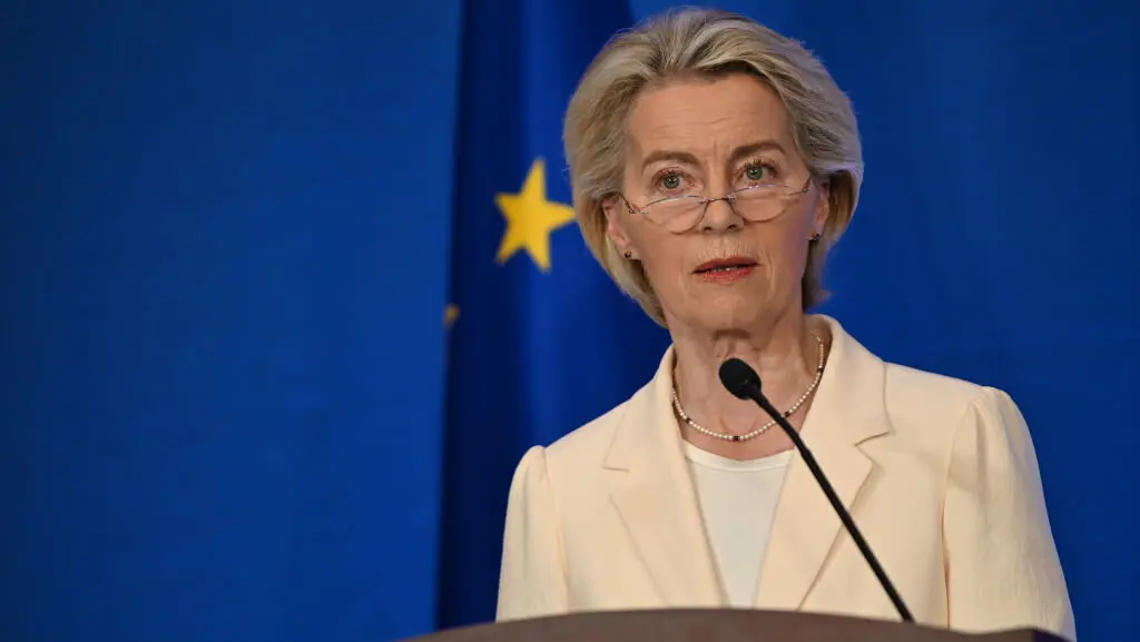 Ursula von der Leyen, presidenta da Comisi&oacute;n Europea, o 24 de xullo en Beijing (China). (Foto: Johannes Neudecker / DPA v&iacute;a Europa Press)