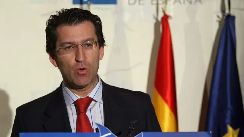 alberto-nunez-feijoo-cuando-era-portavoz-del-pp-de-galicia-a-abril-del-2006-ep_4_800x450