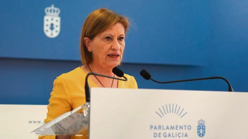 Elena Espinosa no Parlamento galego. (Foto: N&oacute;s Diario)