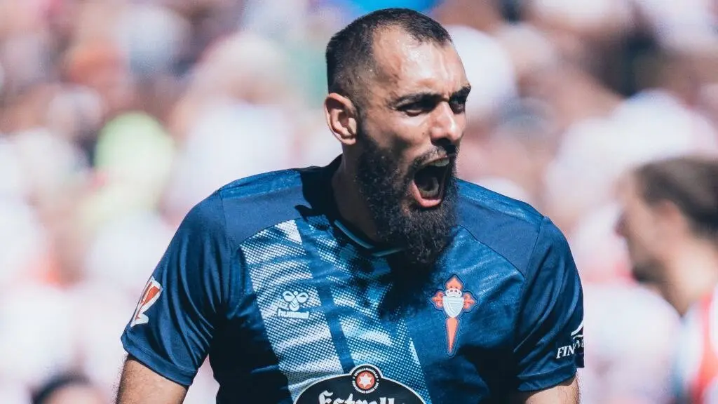 O dianteiro Borja Iglesias tras marcar o primeiro tanto. (Foto: RC Celta)