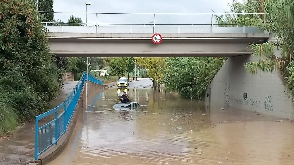 As chuvias provocaron numerosas incidencias en Catalunya. (Foto: Bombers)