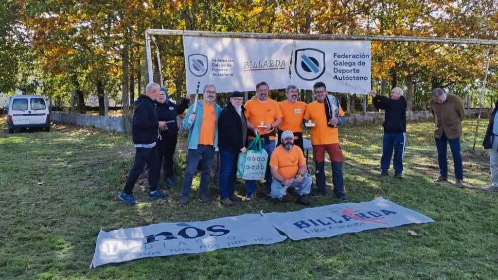 Os Foucellas da Billarda ga&ntilde;adores da &uacute;ltima xornada. (Foto: LGB)