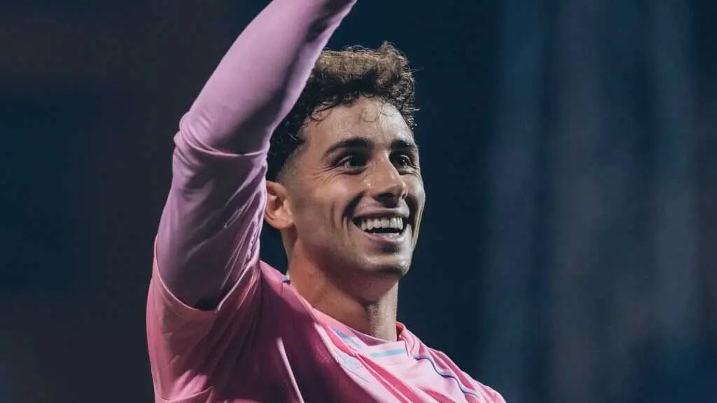 Pablo Dur&aacute;n celebra un dos dous tantos que marcou ante o Dinamo Zagreb. (Foto: Celta)