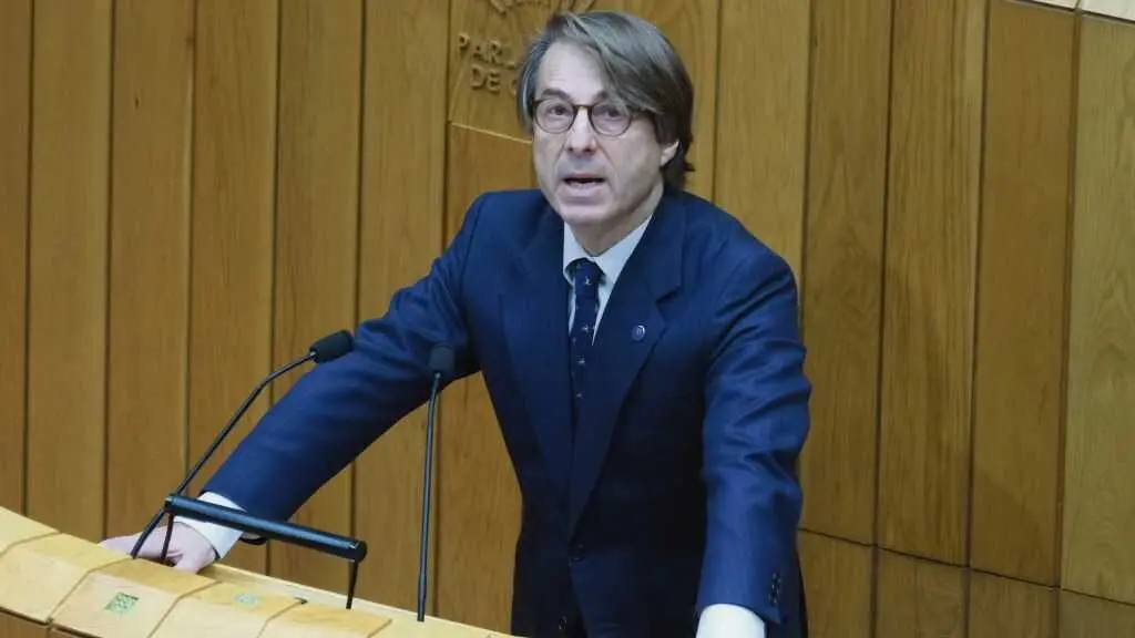 O conselleiro de Facenda, Miguel Corgos, esta segunda feira no Parlamento da Galiza.  (Foto: N&oacute;s Diario)