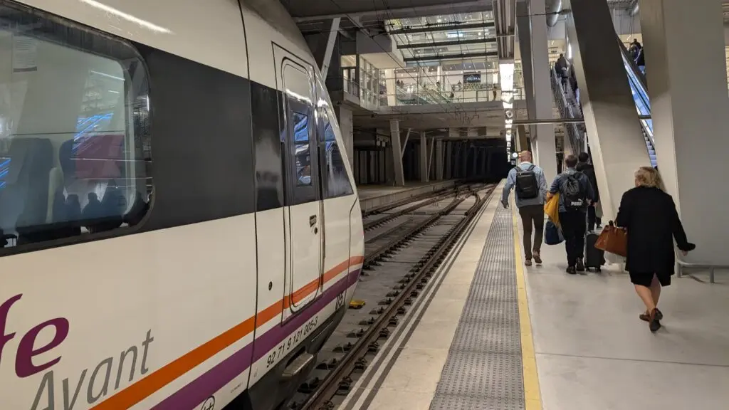 Estaci&oacute;n de Vigo-Urz&aacute;iz, onde comezar&iacute;a esta 
nova conexi&oacute;n. (Foto: N&oacute;s Diario)