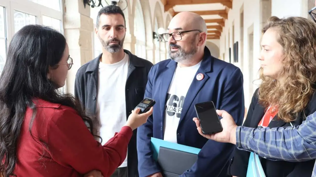 Daniel Garc&iacute;a, Efr&eacute;n Castro e Iria Castro. (Foto: N&oacute;s Diario)