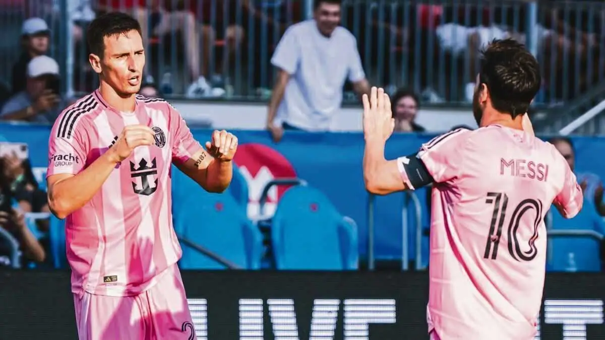 Tadeo Allende celebrando un gol
co Inter Miami con Leo Messi. (Foto: Inter Miami)