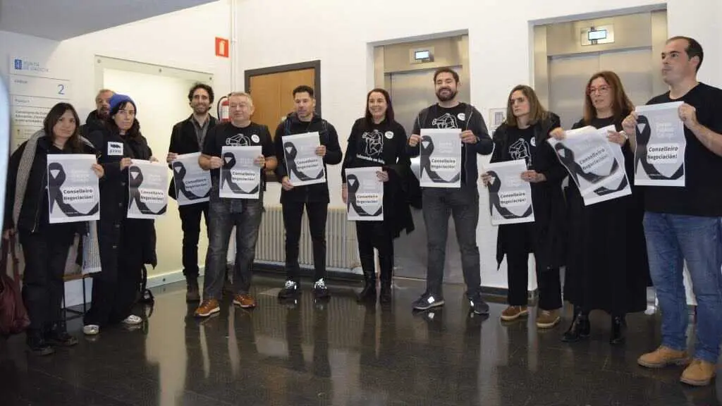 Fechamento da CIG-Ensino e STEG na Consellar&iacute;a de Educaci&oacute;n. (Foto: N&oacute;s Diario)