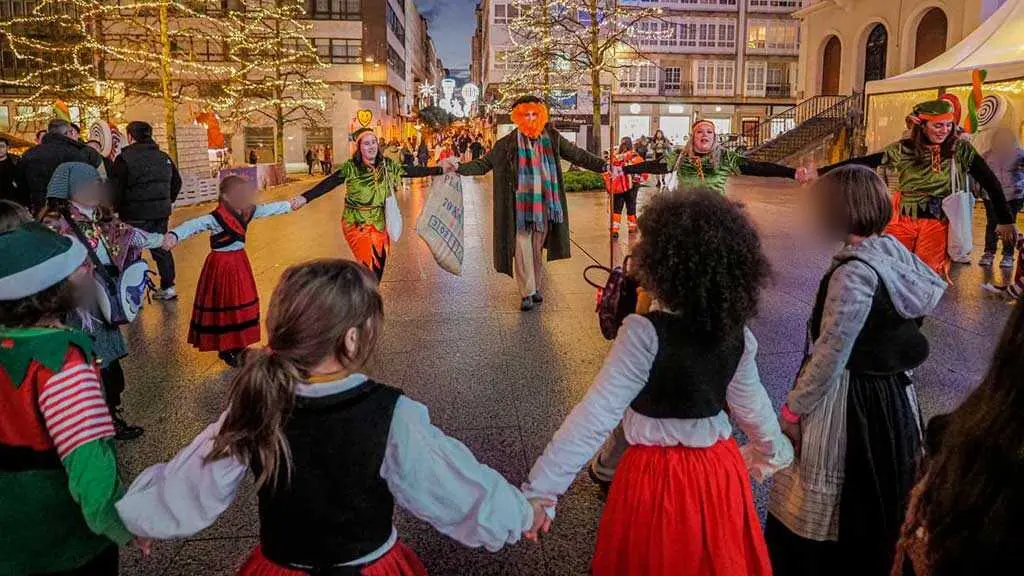O Apalpador, esta terza feira, en Ferrol, na ruada organizada pola Funda&ccedil;om Art&aacute;bria. (Foto: Mario Martinho)