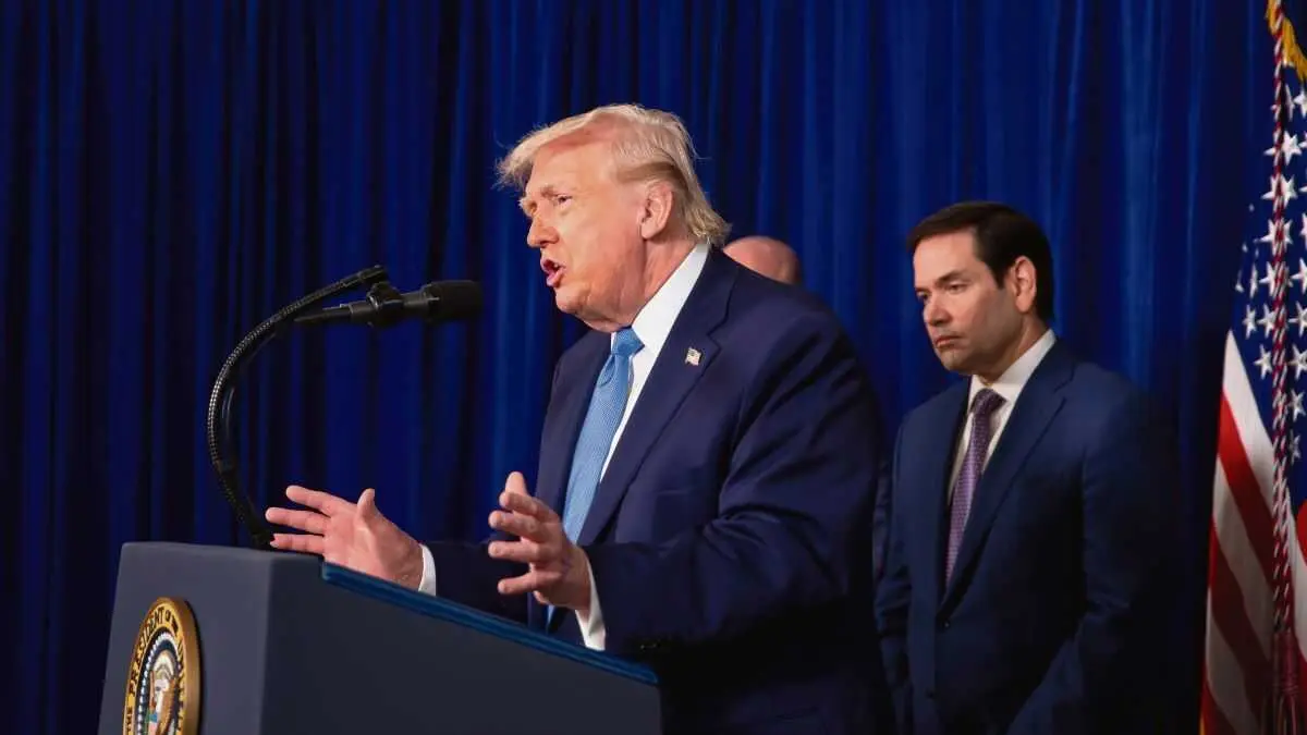 O presidente dos Estados Unidos, Donald Trump, en rolda de prensa. (Foto: Europa Press / Contacto / Nicole Combea)