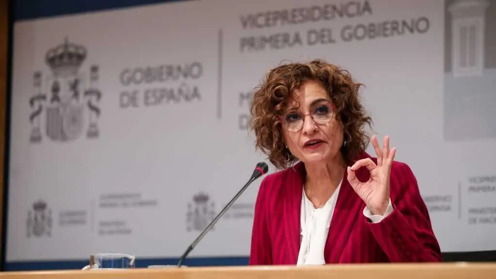 EuropaPress_7205806_vicepresidenta_primera_gobierno_ministra_hacienda_maria_jesus_montero