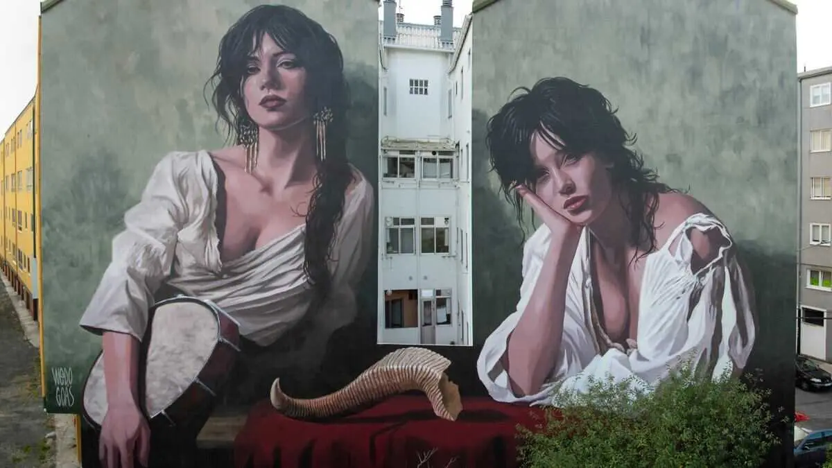 'As Mouras' de Wedo Go&aacute;s, en Fene. (Foto: Street Art Cities)