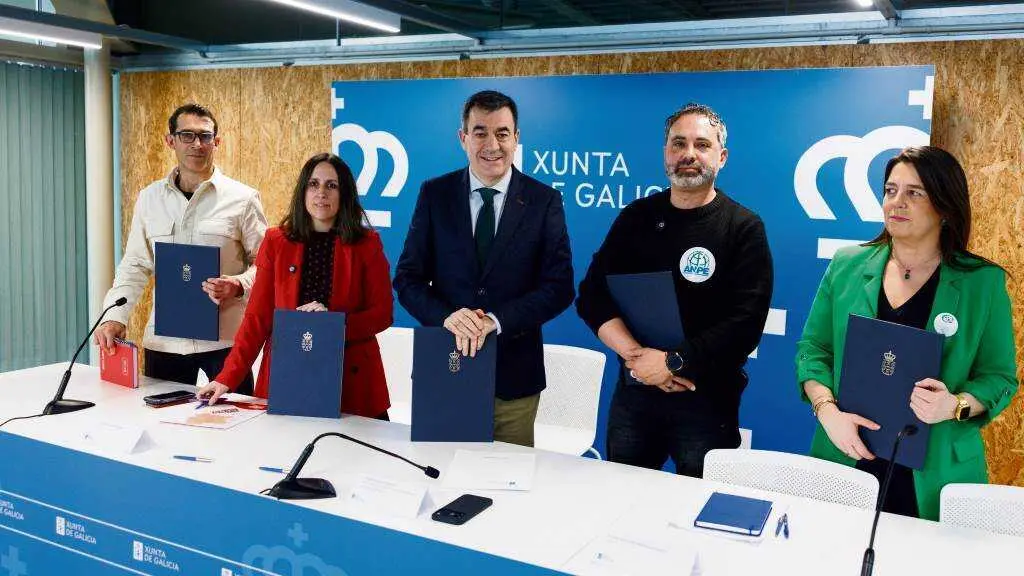 Salgueiro, S&aacute;nchez, Rodr&iacute;guez, Trashorras e Silva, esta sexta feira 6 de febreiro. (Foto: David Cabez&oacute;n / Xunta da Galiza)