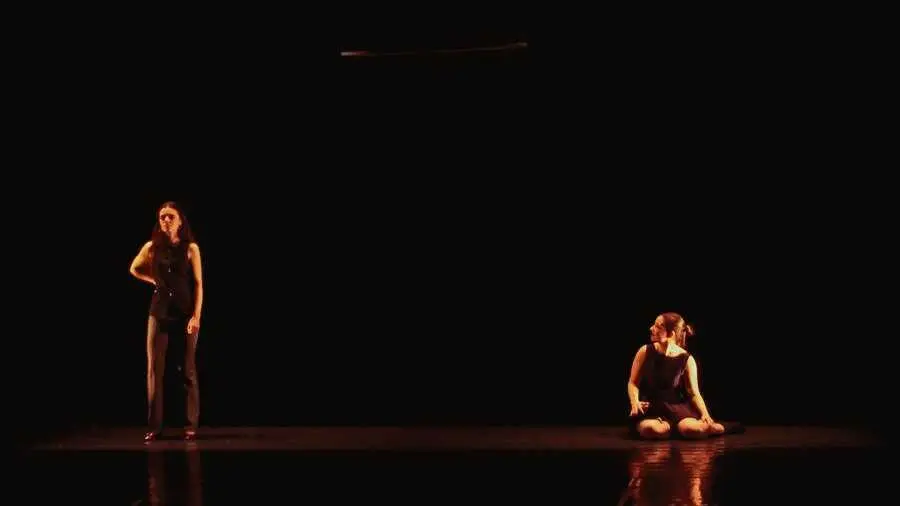 Unha escena da montaxe da Aula de Teatro da USC.