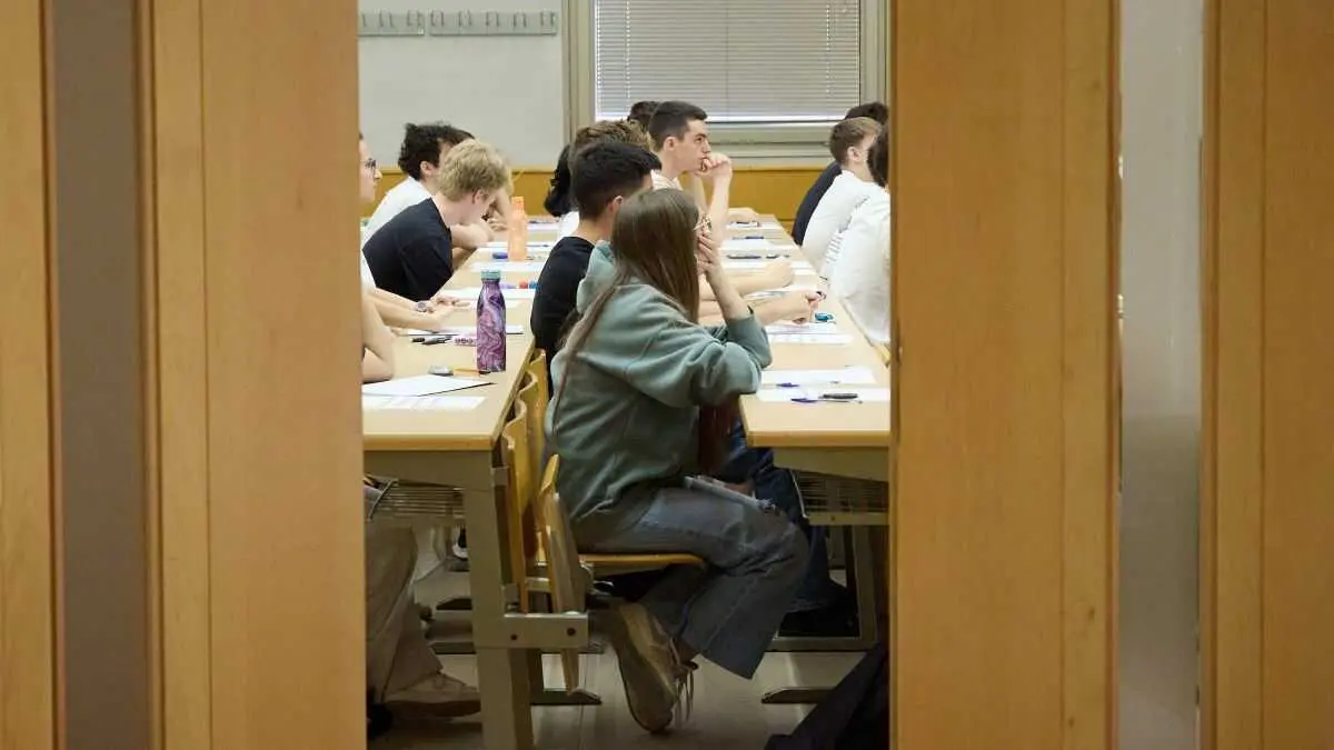 Estudantes de Bacharelato nunha aula. (Foto: Jes&uacute;s Hell&iacute;n / Europa Press)