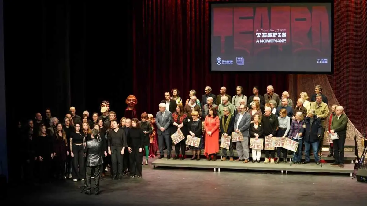 Acto de homenaxe &aacute; compa&ntilde;&iacute;a teatral Tespis, onte no Teatro Col&oacute;n da Coru&ntilde;a. (Foto: Eva Alonso)