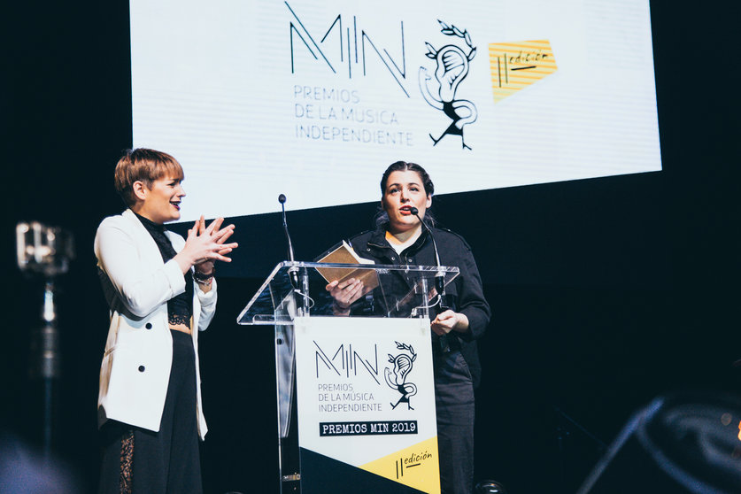 Tanxugueiras recollen o premio a Mellor Álbum en Galego 2019 (Jose Baez).
