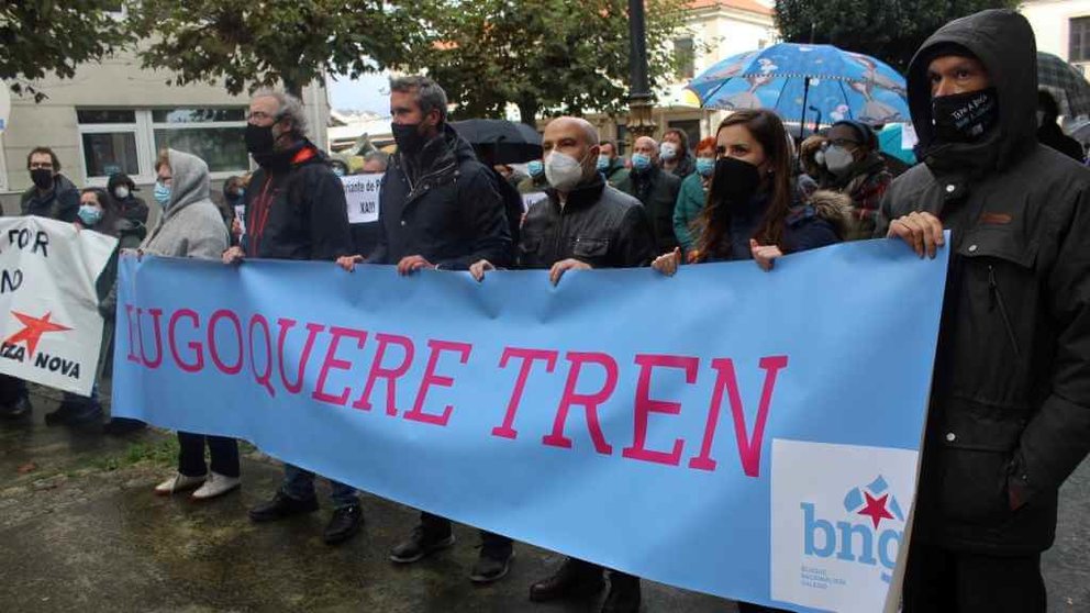 O deputado do BNG, Néstor Rego, participou na protesta en Lugo para exixir un tren "digno" (Foto: Nós Diario).