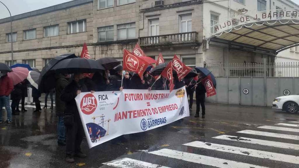 Os traballadores de Barreras mobilizáronse ás portas do estaleiro para exixir a continuidade dos seus postos de traballo (Foto: Nós Diario)
