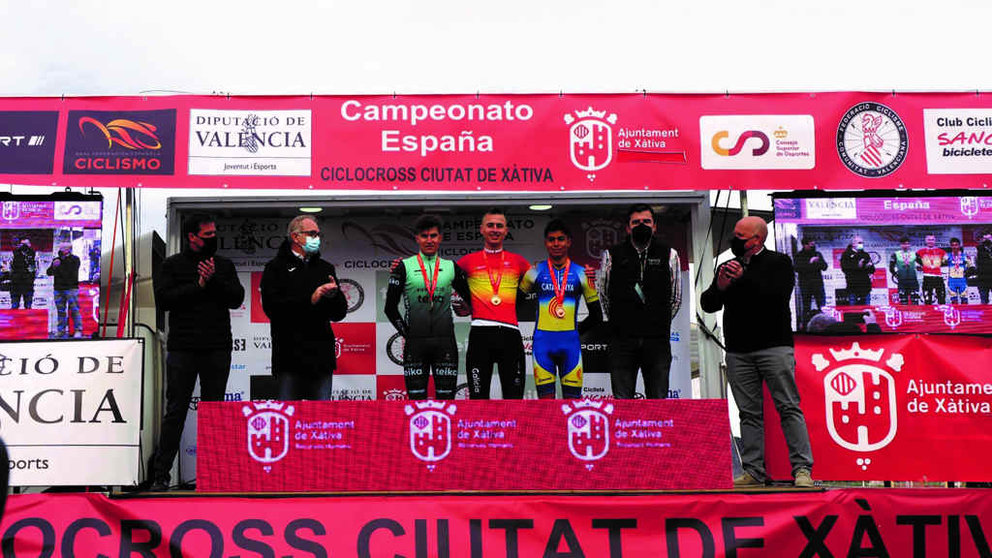 Membro da selección galega que se adxudicou o triunfo na modalidade de 'Team Relay', Ricardo Buba tamén gañou na categoría júnior. (Foto: RFEC).