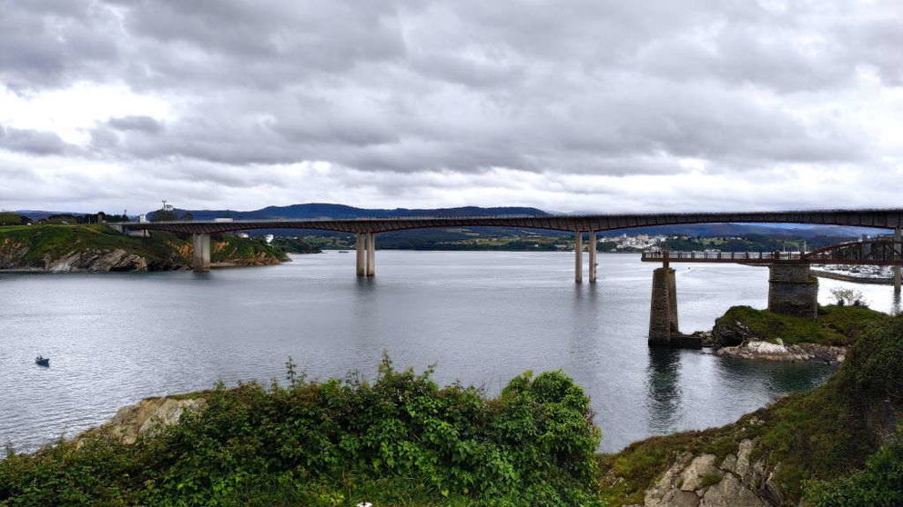 Ponte que conecta a Galiza con Asturies, sobre a ría de Ribadeo. (Foto: Europa Press)