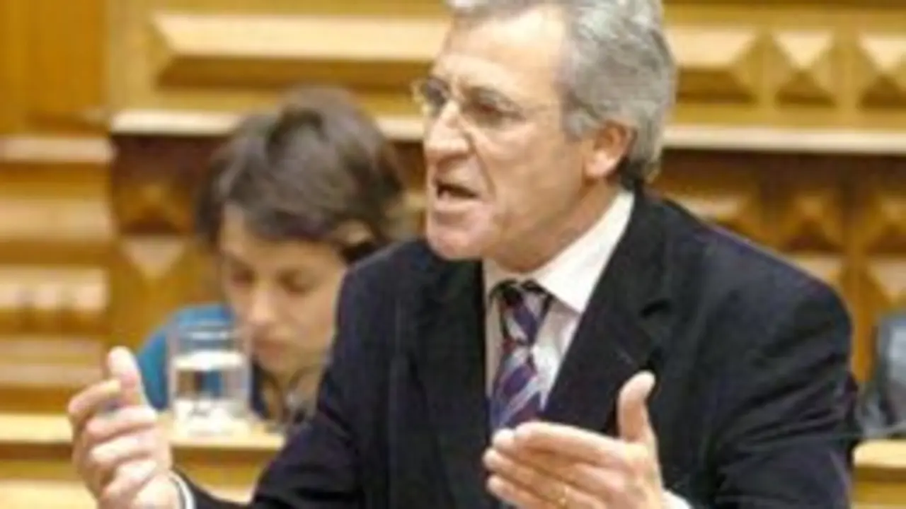 Jer&oacute;nimo de Sousa, do PCP