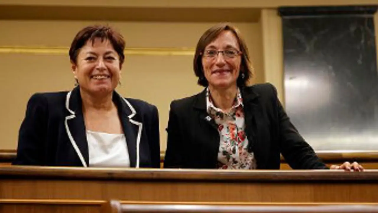 Olaia F. Davila e Rosana P&eacute;rez, deputadas no Congreso espa&ntilde;ol