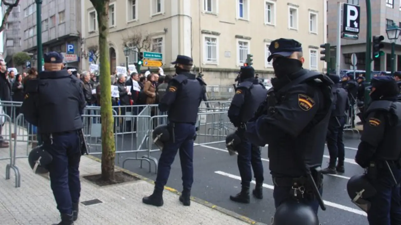 Forte dispositivo policial ao redor do Parlamento