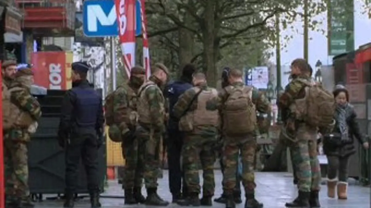 Militares en Bruxelas