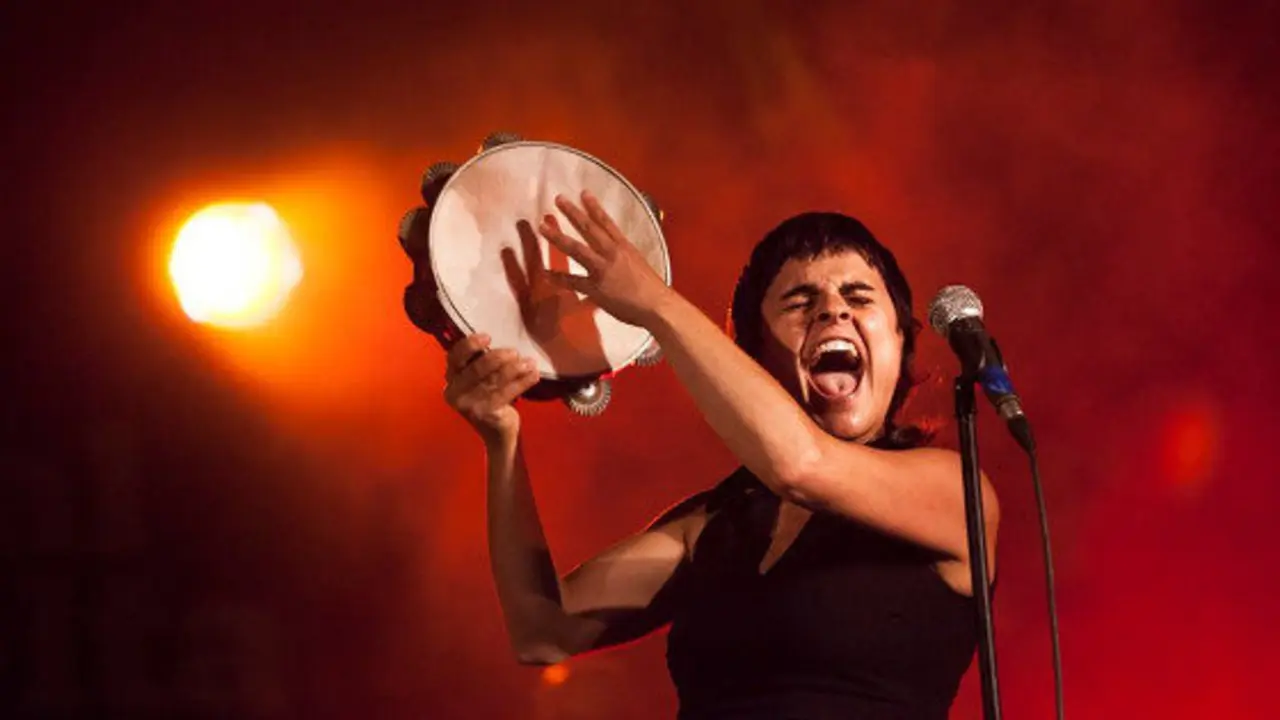 m&oacute;nica de nut - foto