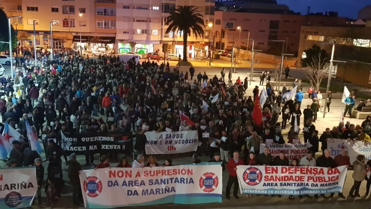 Manifestaci&oacute;n en Burela no mes de marzo para demandar melloras nos servizos sanitarios da comarca (Imaxe: PSdeG)