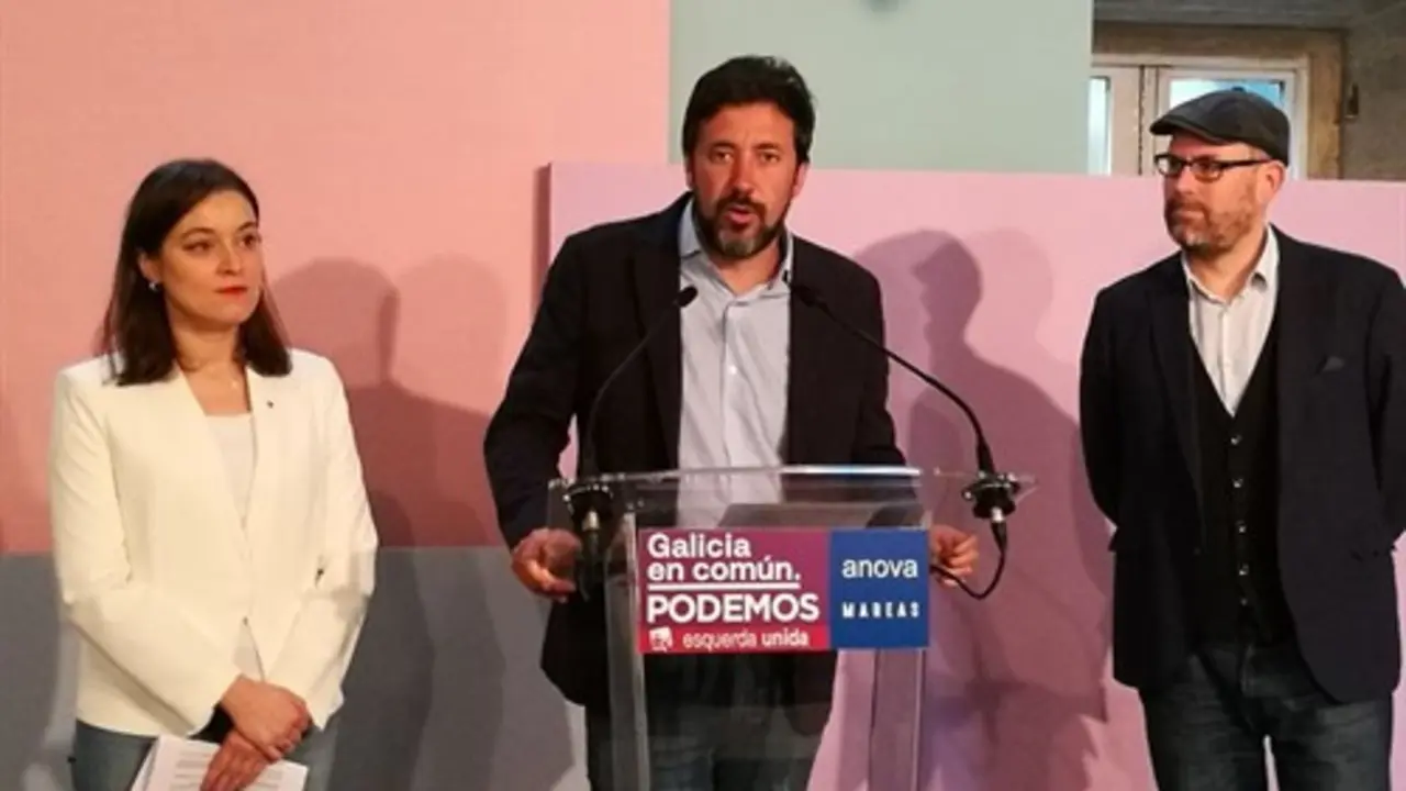 Eva Solla, Ant&oacute;n G&oacute;mez-Reino e Marti&ntilde;o Noriega (Galicia en Com&uacute;n).