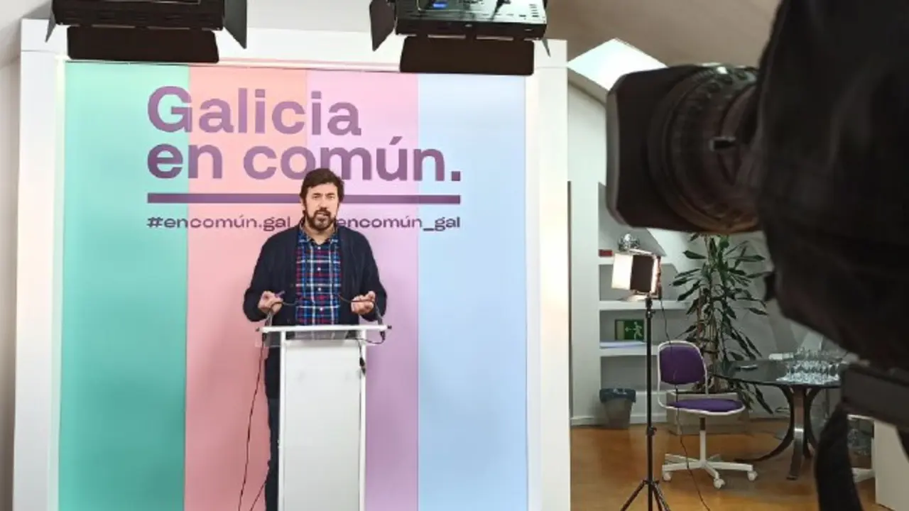Ant&oacute;n G&oacute;mez-Reino na rolda desta segunda feira (Galicia en Com&uacute;n).