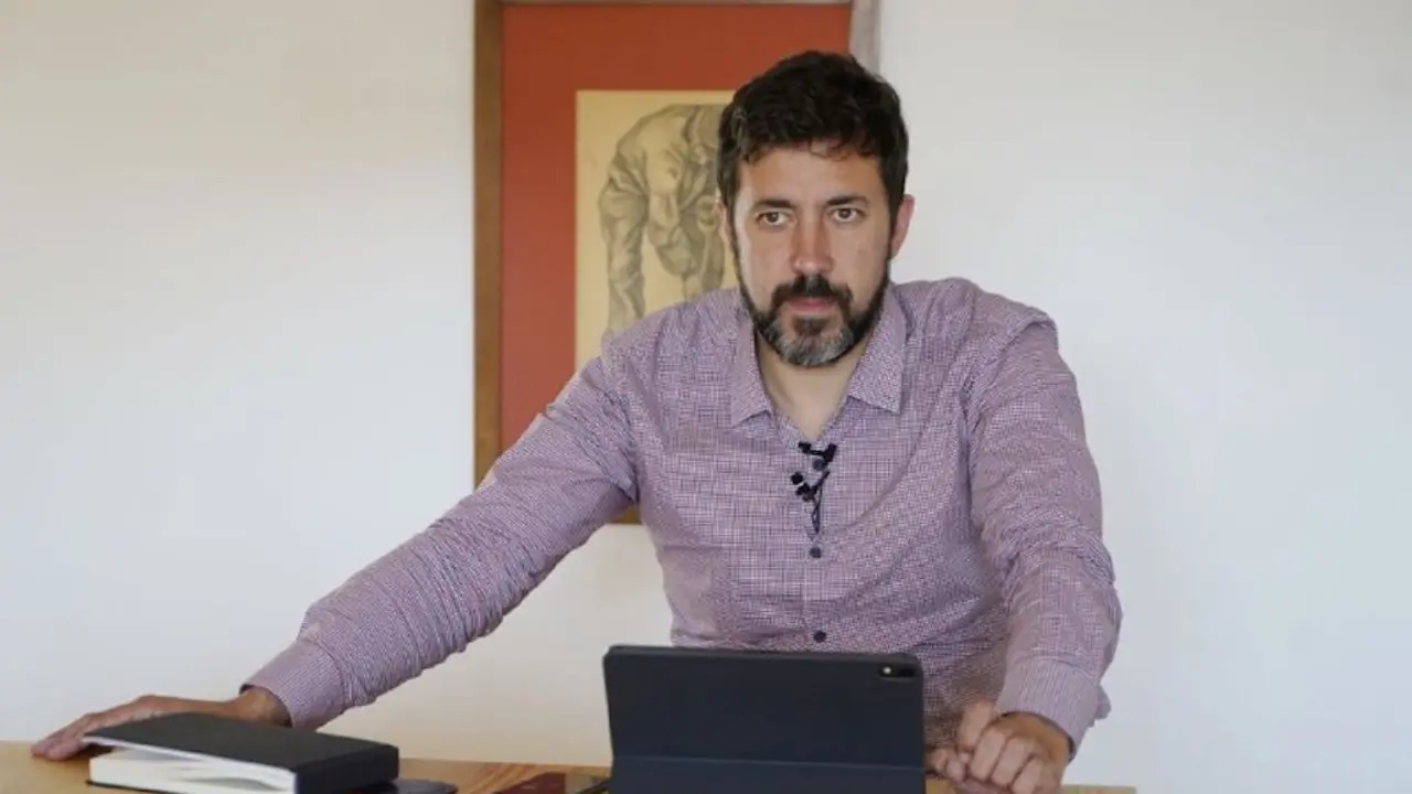 Ant&oacute;n G&oacute;mez-Reino na s&uacute;a rolda ap&oacute;s a xuntanza virtual (Galicia en Com&uacute;n).