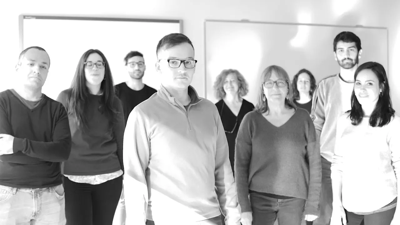 Alumnado do curso de galego de Aula d'Idiomes.