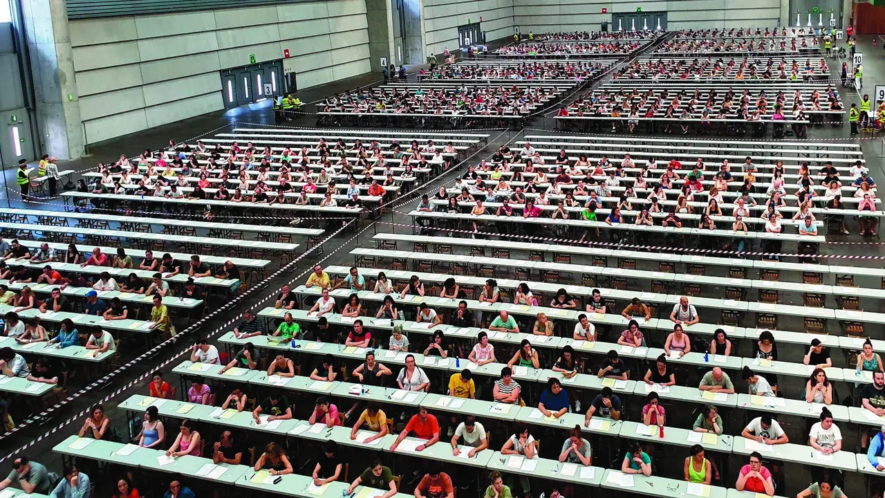 Exame de oposici&oacute;ns (Foto: Europa Press).