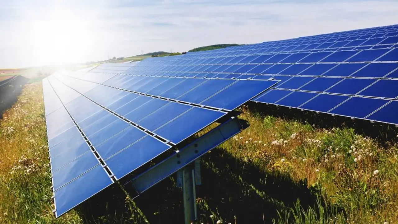 Paneis solares. (Foto: N&oacute;s Diario)
