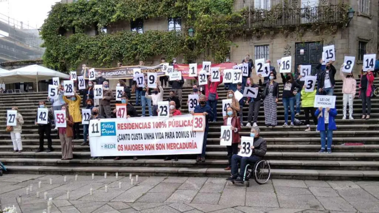 Acto en Compostela de familiares de usuarias de residencias (Imaxe: REDE)