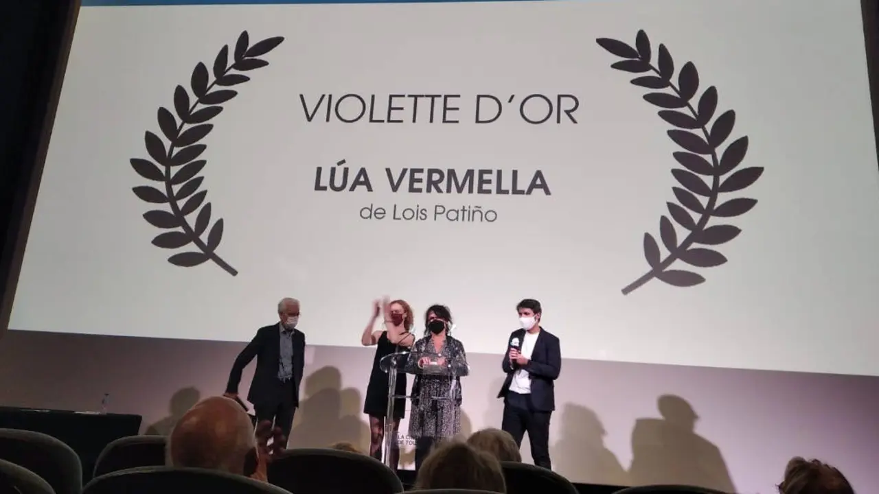 Lua vermella