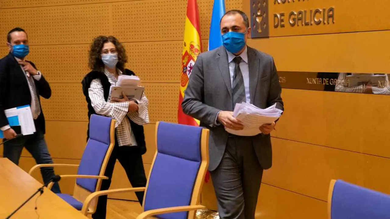 Rolda de prensa do conselleiro de Sanidade para anunciar as restrici&oacute;ns.