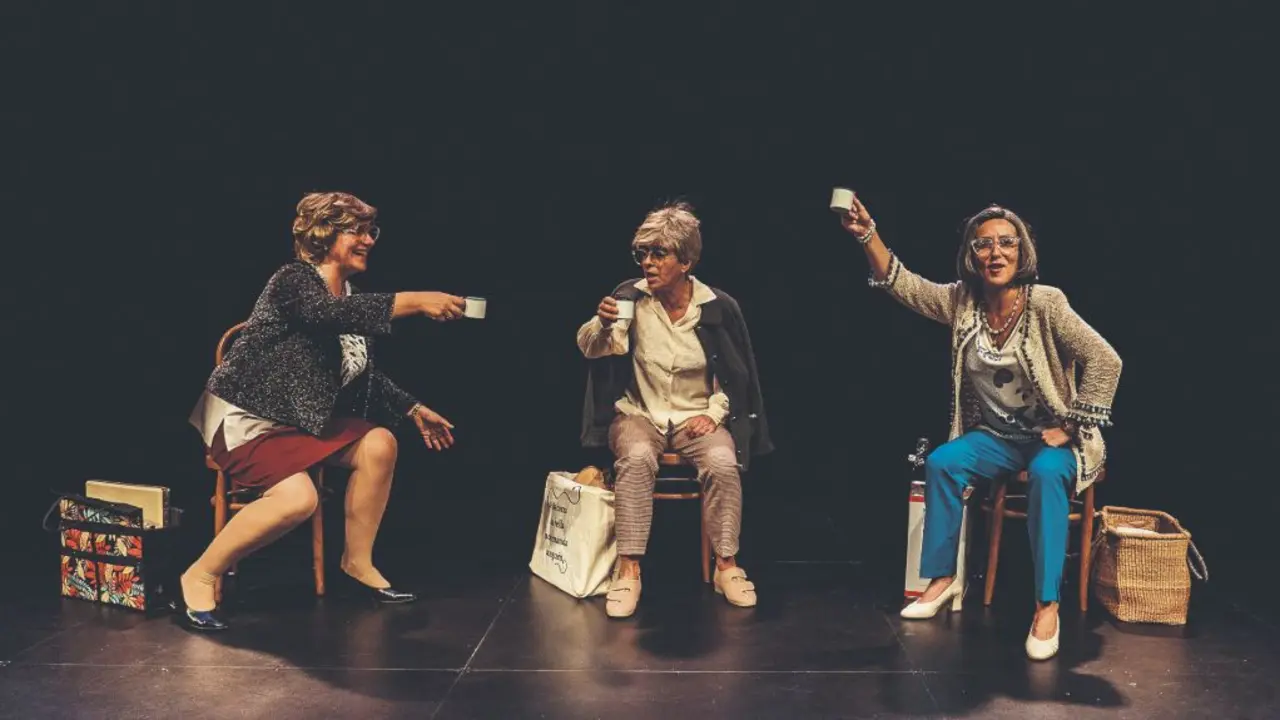 De esquerda a dereita, Patricia de Lorenzo, M&oacute;nica Garc&iacute;a e Arantza Villar. (Foto: Leticia T. Blanco).