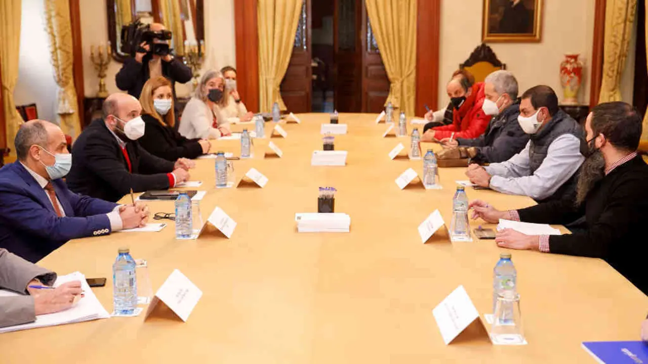 Reuni&oacute;n do sector da hostalar&iacute;a no concello da Coru&ntilde;a (N&oacute;s Diario)