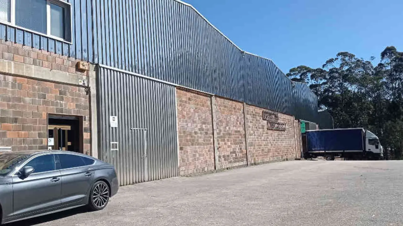 Exterior das instalaci&oacute;ns da empresa Dep&oacute;sitos Coballes no Rosal (N&oacute;s Diario)