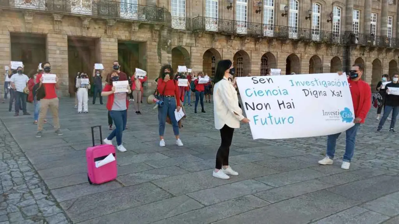 Concentraci&oacute;n de InvestiGal contra a Ley de Ciencia do Goberno espa&ntilde;ol (Foto: Europa Press)