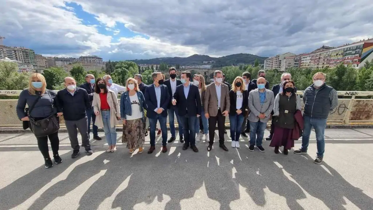 Fotograf&iacute;a de familia da executiva socialista en Ourense. (Foto: PSdeG)