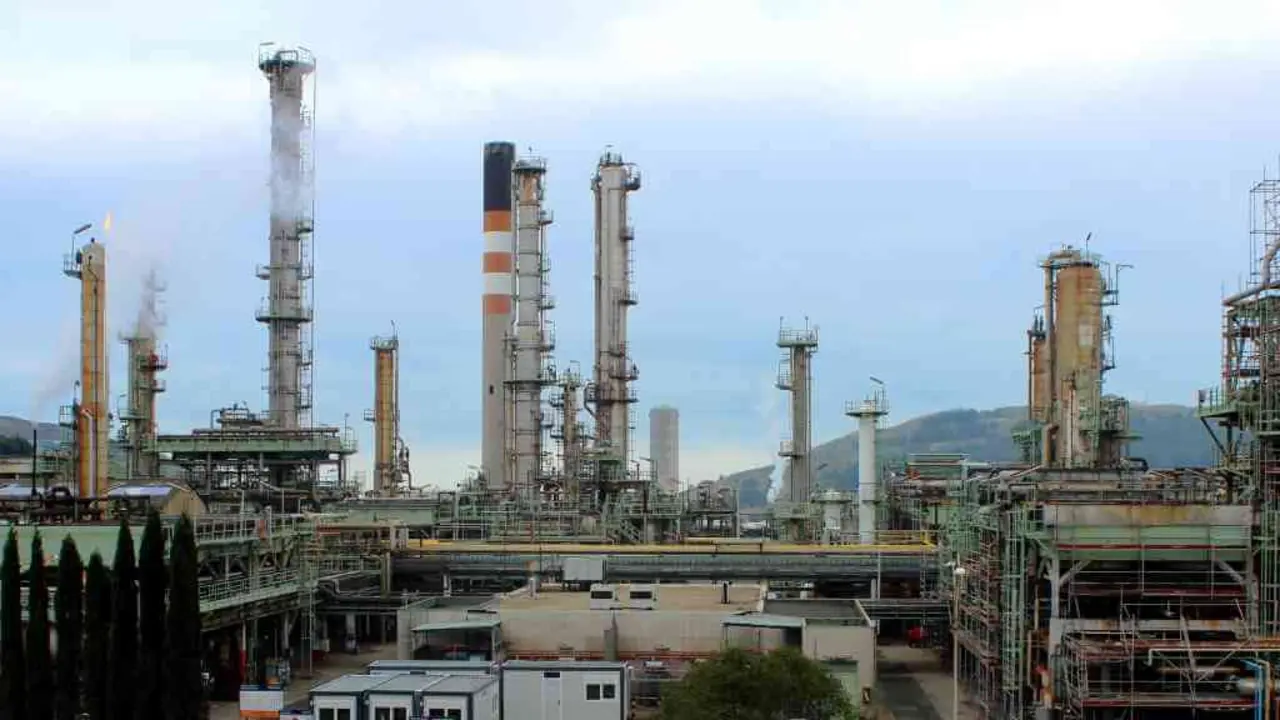 Refinar&iacute;a de Repsol na Coru&ntilde;a (Foto: Europa Press).