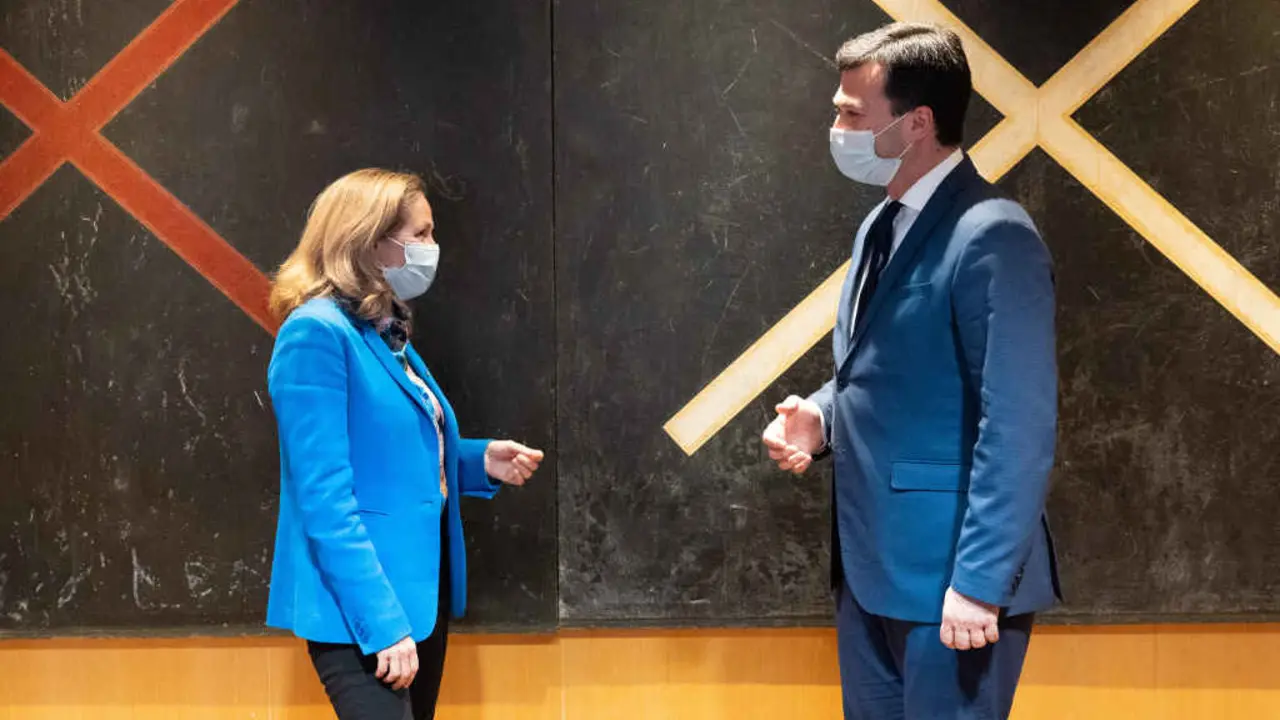 Nadia Calvi&ntilde;o e Gonzalo Caballero. onte en Madrid. (Foto: PSdeG)