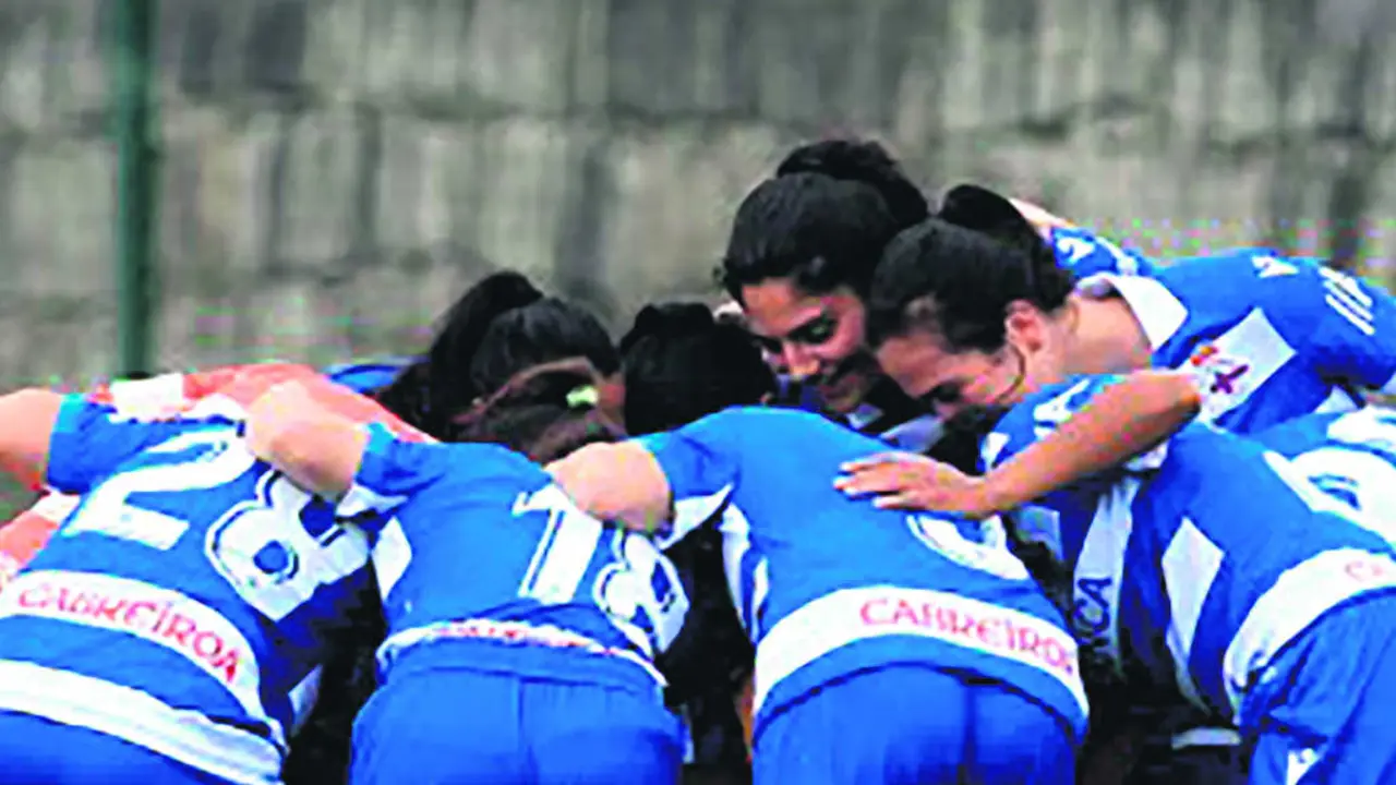 As xogadoras do D&eacute;por son unha pi&ntilde;a (Foto. RC Deportivo).